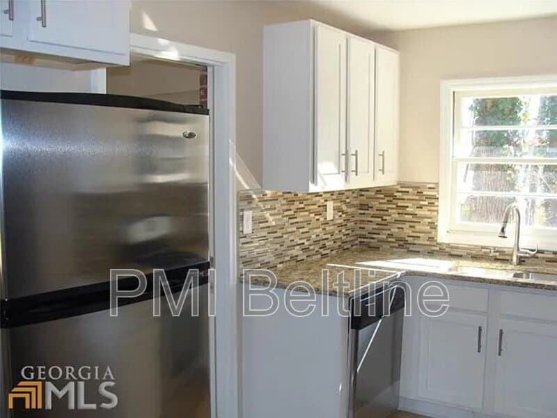 Decatur House: 2881 Monterey Drive