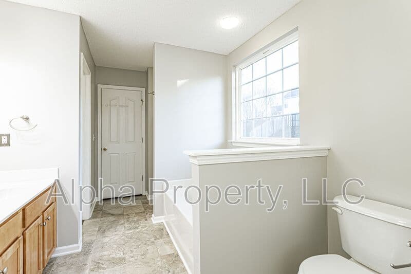 Greer House: 322 Highgate Cir
