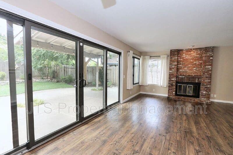 Gold River House: 2173 Roaring Camp Drive