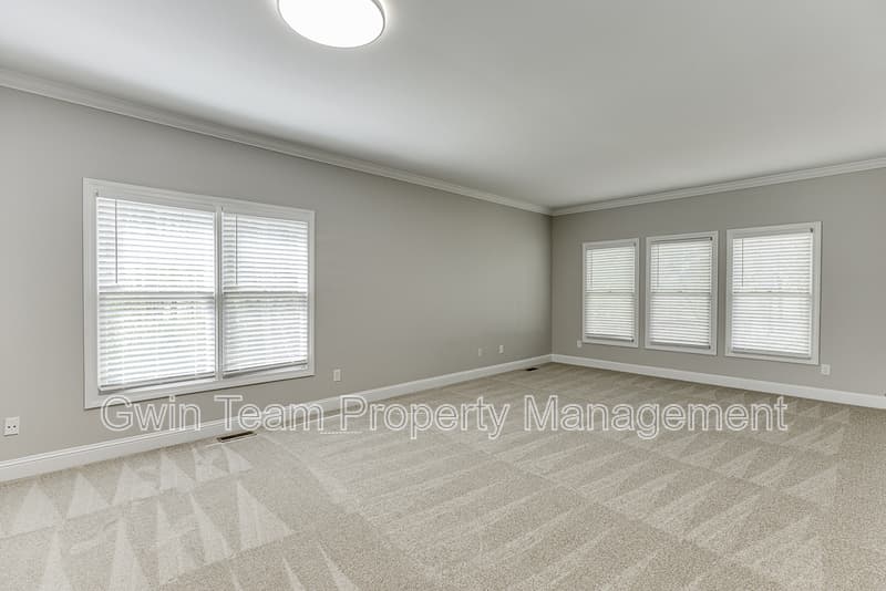 Duluth House: 9345 Riverclub Pkwy