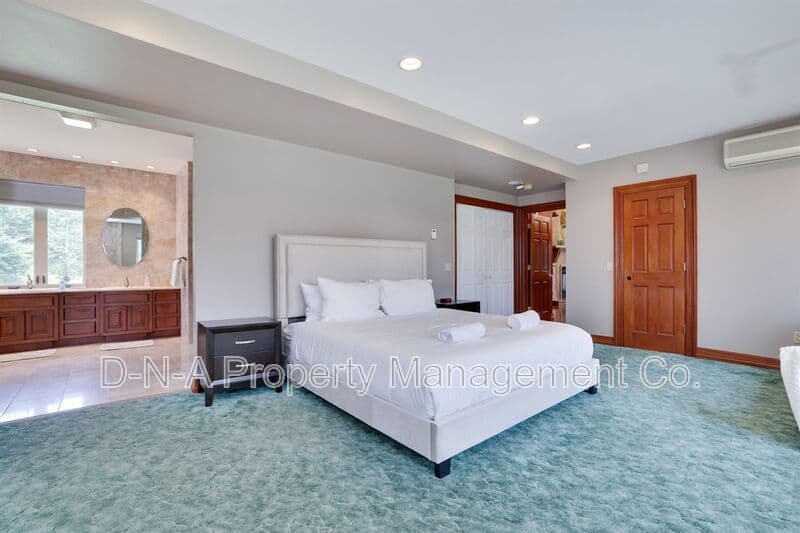 Mount Pocono House: 133 Montanesca Road