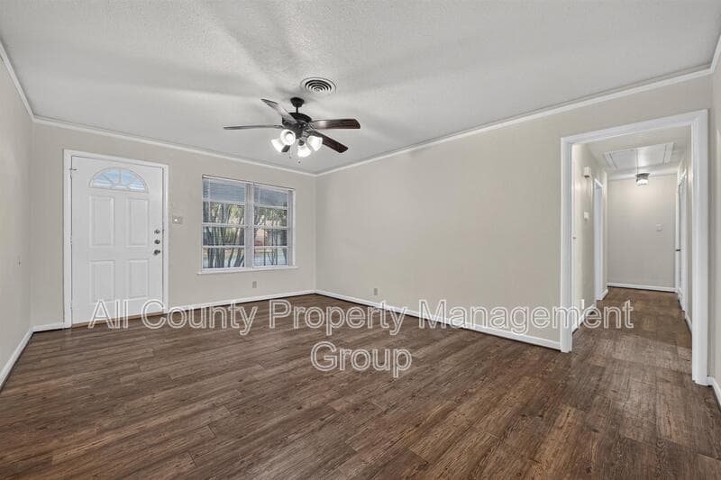 Haltom City House: 5016 Sabelle Lane