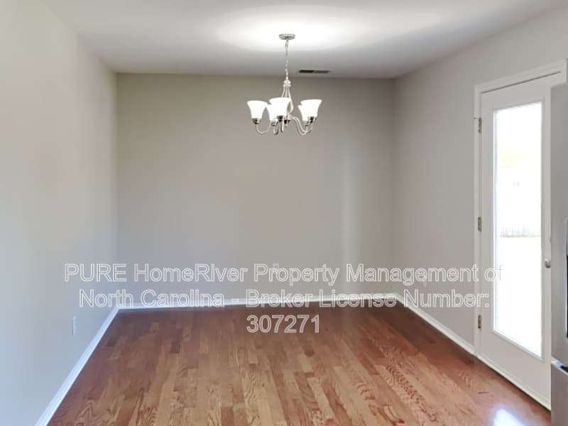 Kernersville House: 4419 Westhill Pl