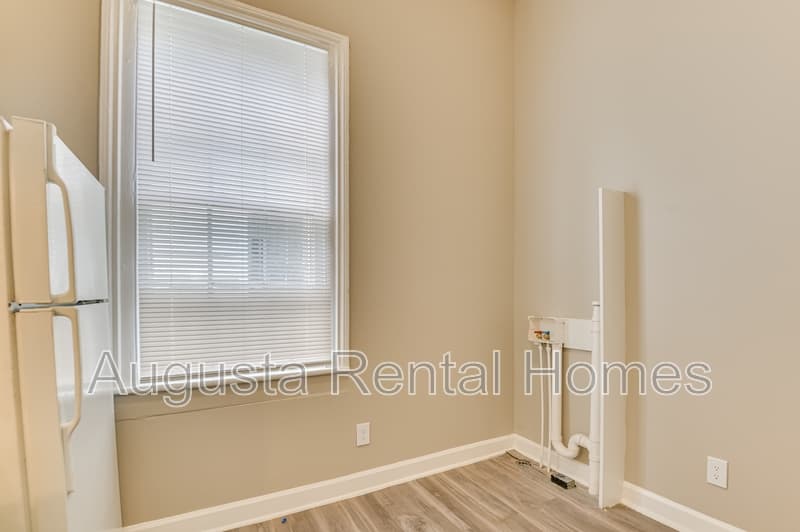 Augusta Condo: 515 3rd Street - B
