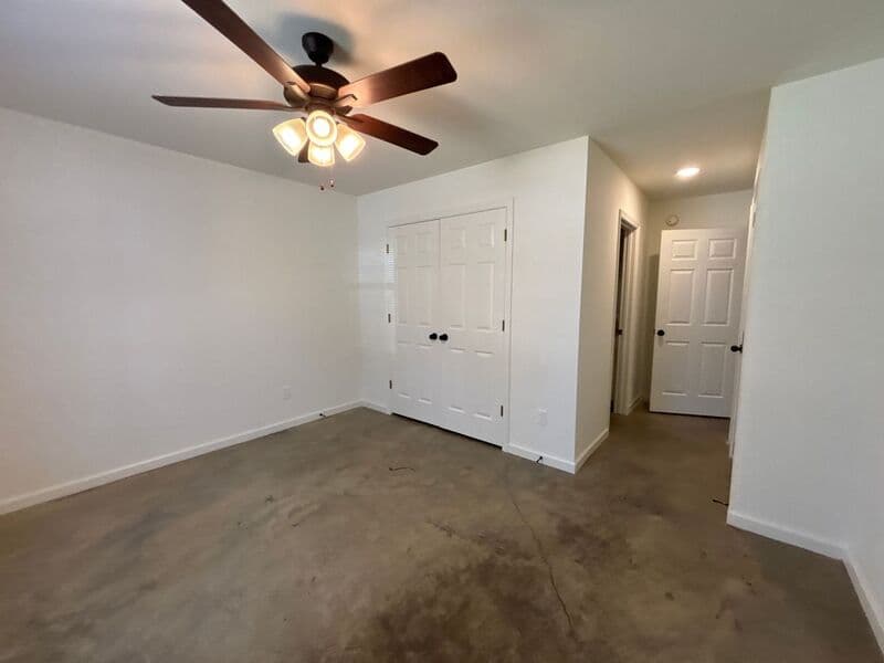 Memphis House: 3848 Ajanders Dr