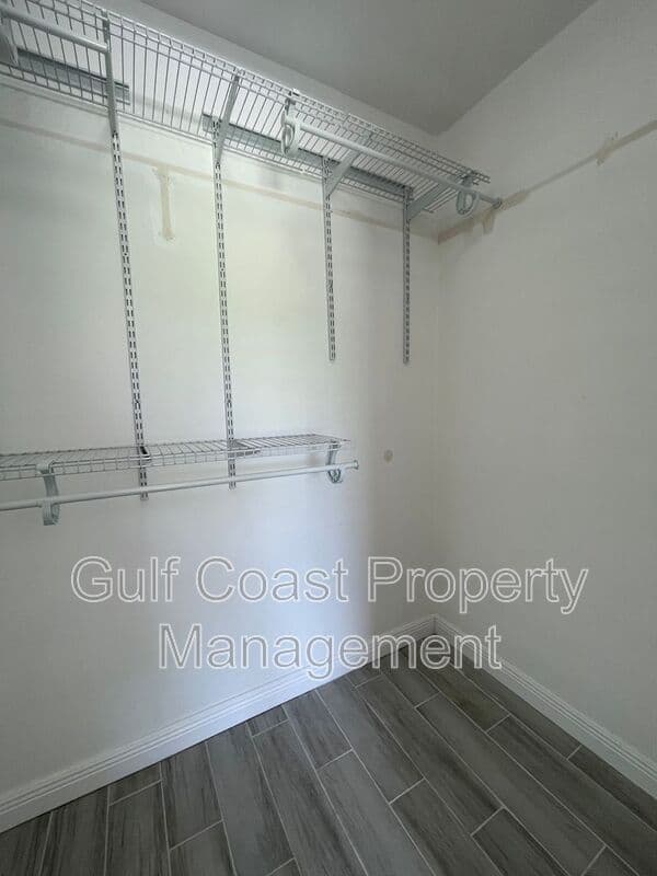 North Port House: 3365 Avanti Circle