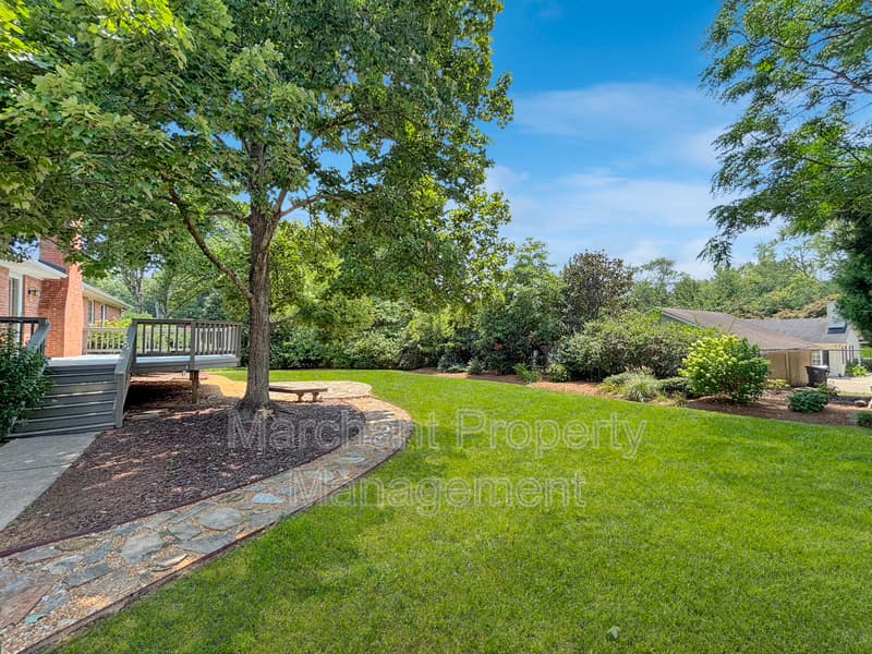 Greer House: 512 Devenger Road