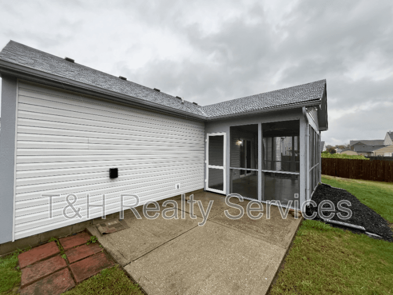 Mooresville House: 249 Pineview Drive