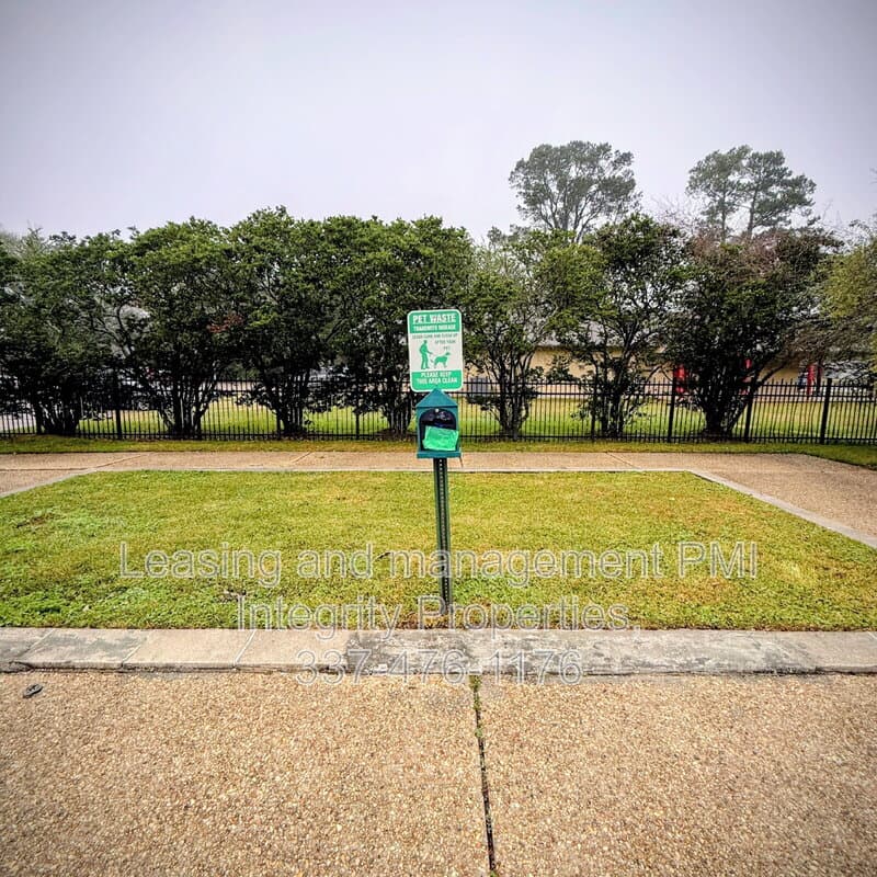 Baton Rouge Condo: 7324 Menlo Drive