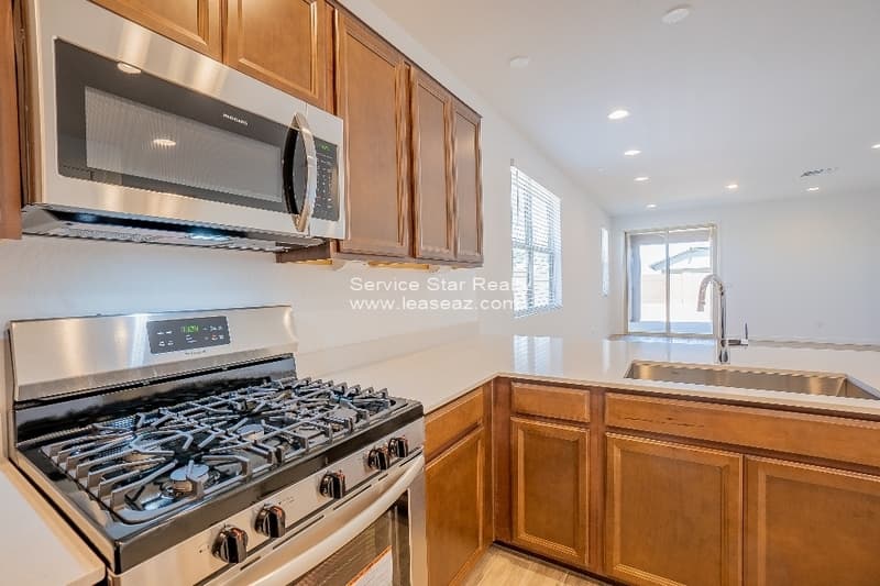 Phoenix House: 9348 W Glenrosa Ave