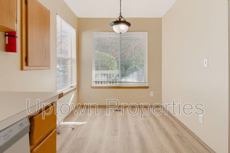 Happy Valley House: 14182 SE Summerfield Loop
