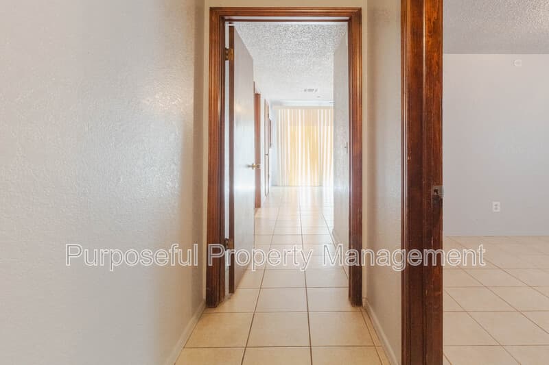 Oklahoma City House: 930 Southwest 63rd Street