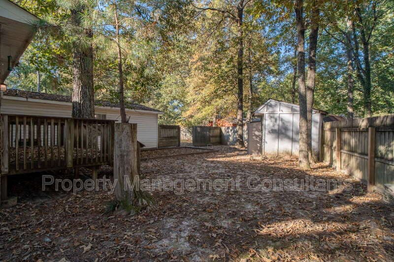 Huntsville House: 6604 Willow Ridge Road Northwest
