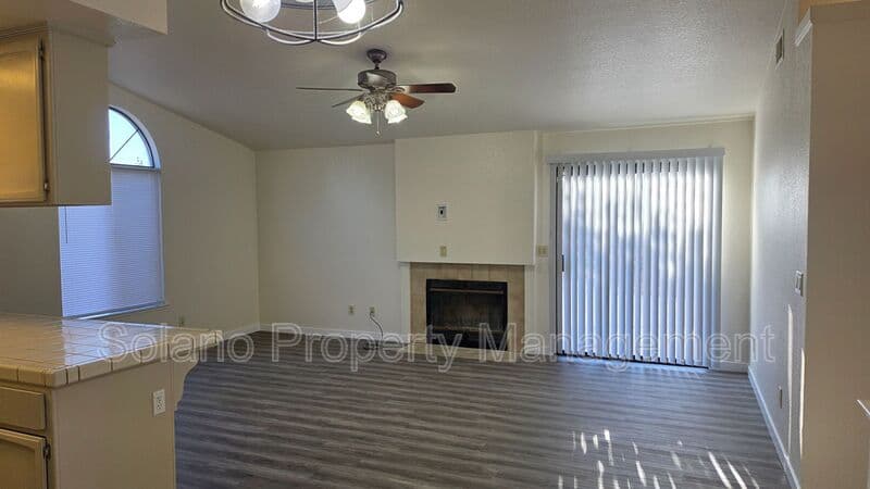 Vacaville House: 376 Marna Dr.