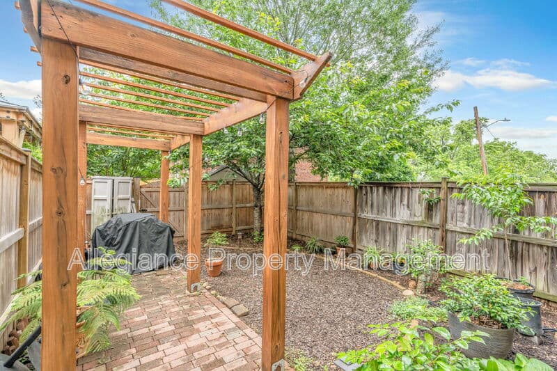 Alexandria House: 3110 Landover St