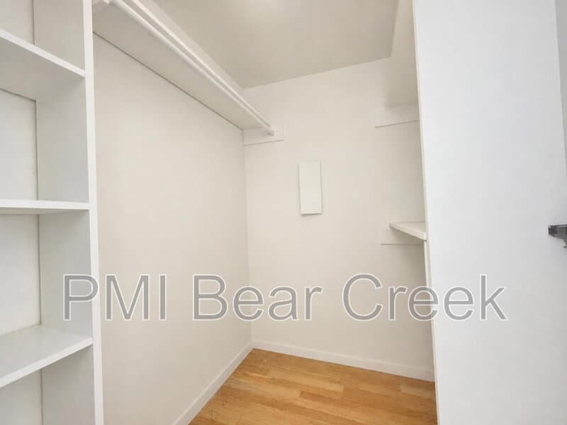 Houston Condo: 9550 Deering Drive