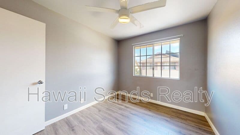 Ewa Beach House: 91-204 Kuina Pl