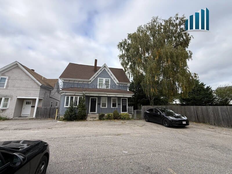 Fall River Condo: 200 County St