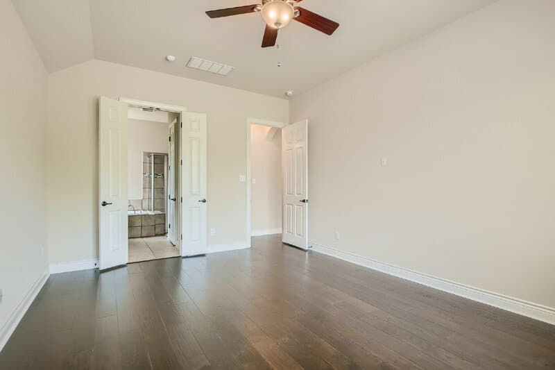 Round Rock House: 400 Entrada Way