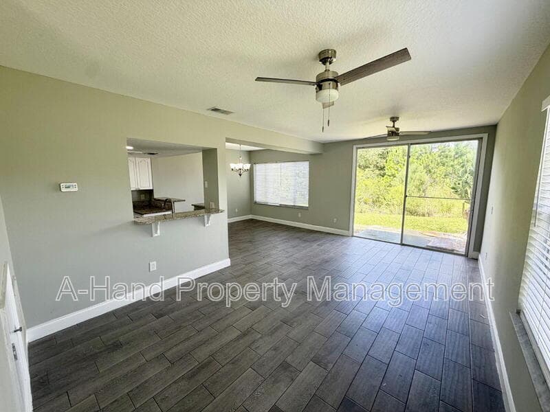 Davenport Condo: 1334 Washington Palm Loop