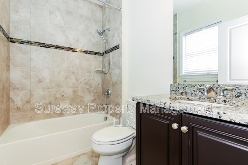 Monroe Township House: 17 Greylynne Drive