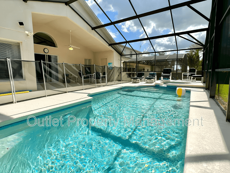 Davenport House: 122 Highgate Park Blvd