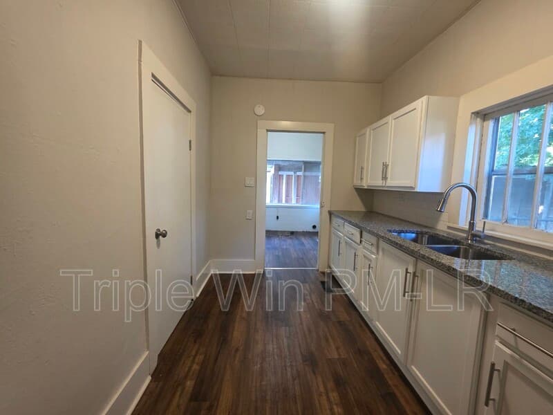 Morrilton House: 609 North Morril Street