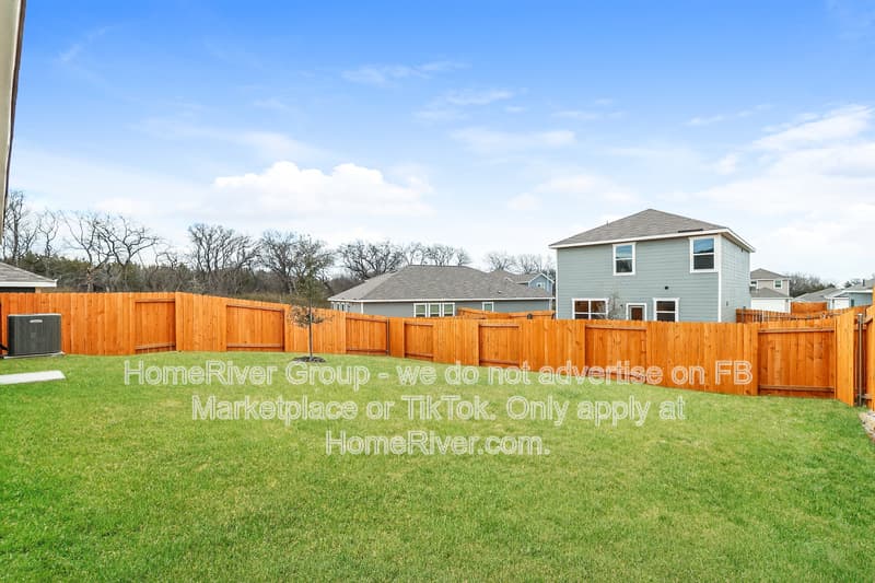Dallas House: 6317 Baraboo Dr