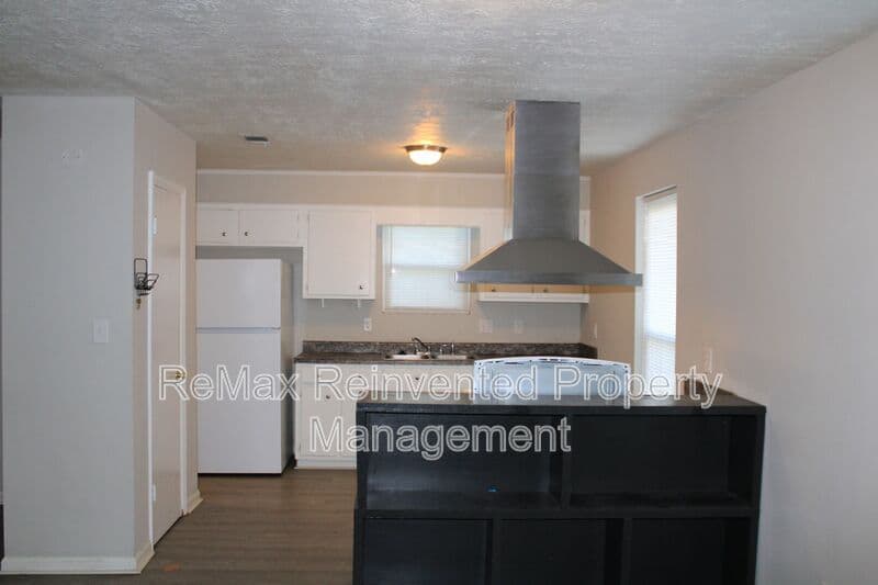 Augusta House: 3109 Jennifer Ct