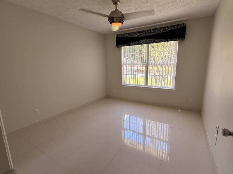 Savannah House: 117 Bordeaux Ln