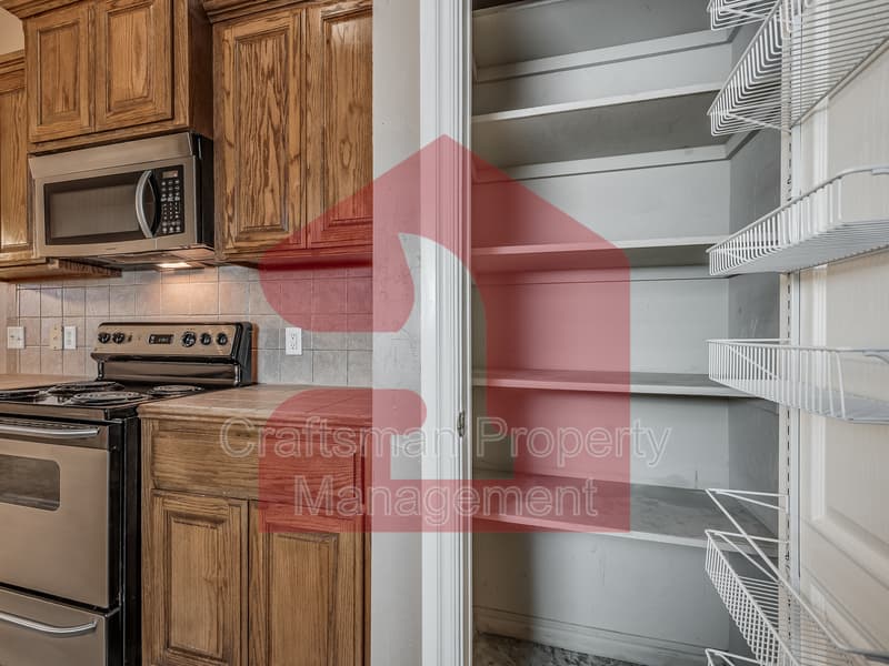 Moore House: 3209 Loren Drive