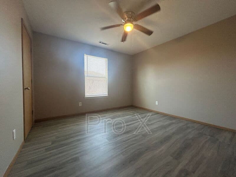 Springdale House: 316 Erin Place