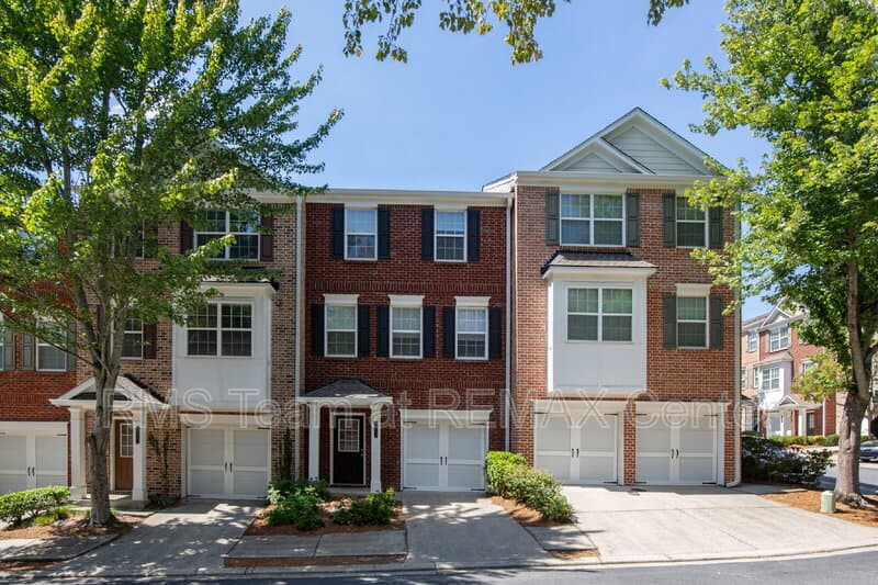 Duluth House: 2122 Meadow Peak Rd
