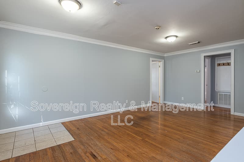 Atlanta House: 568 Stokeswood Ave SE