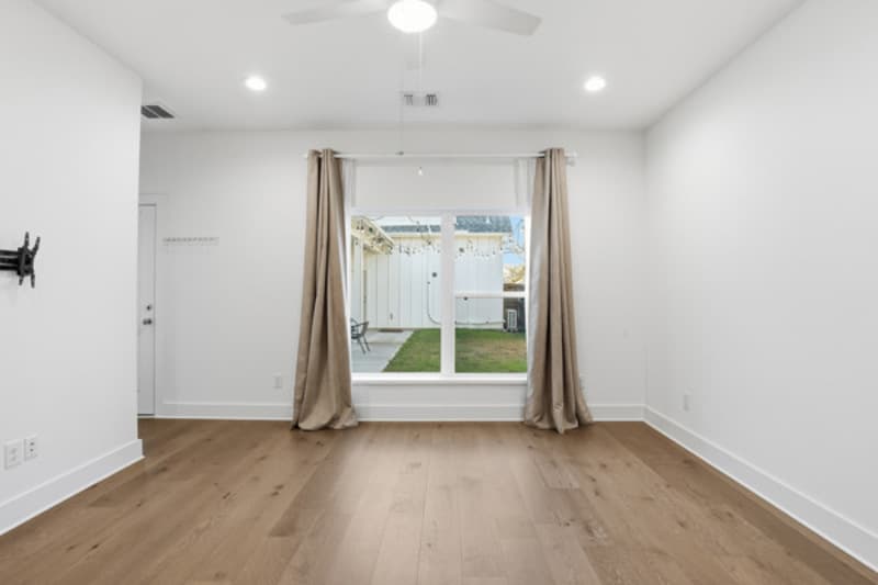 Fort Worth House: 2825 Townsend Drive