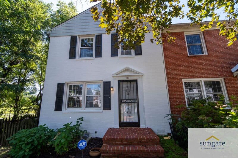 Towson Townhome: 211 Burke Ave