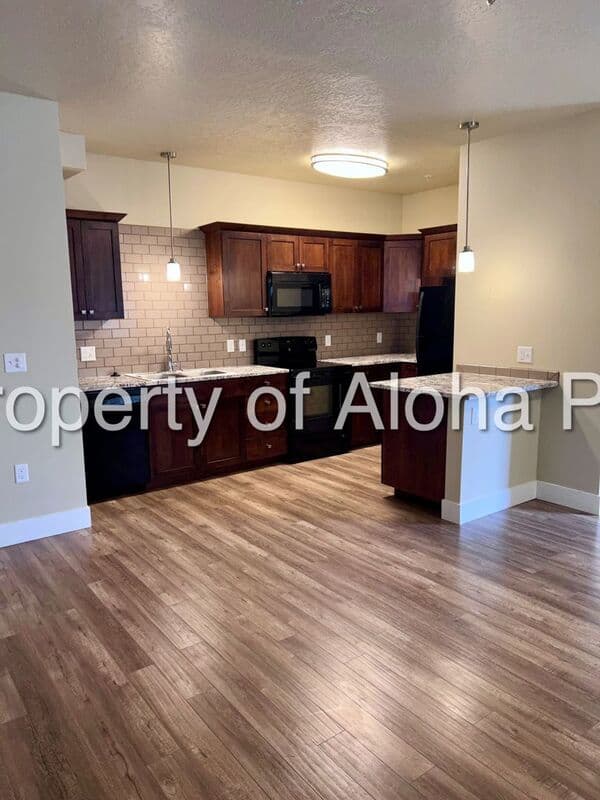 Boise House: 3582 E. Grand Forest Dr.
