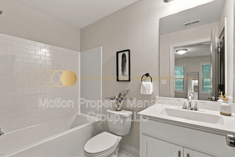 Scottdale House: 776 Angora Alley