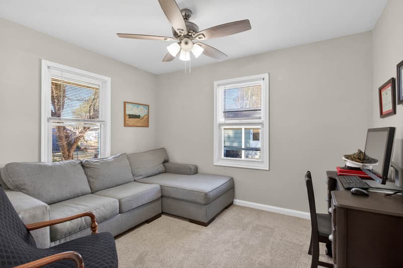 Portsmouth House: 32 Warren Drive