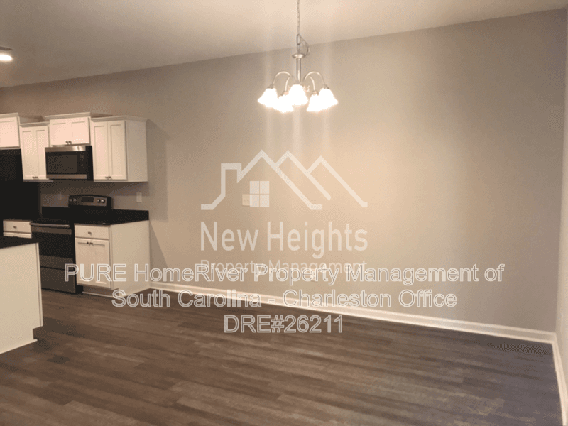 Goose Creek House: 160 Buchanan Cir