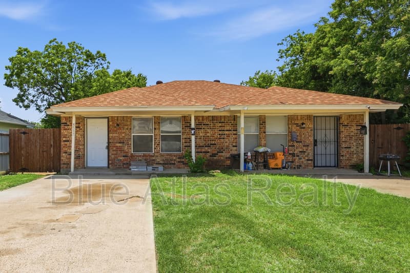 Fort Worth House: 5519 Wellesley Avenue - 1