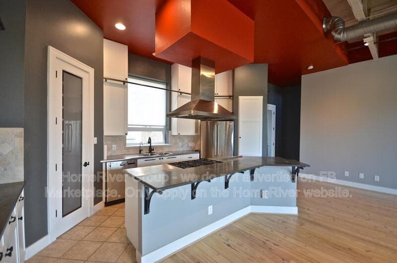 Houston House: 1324 Taft St