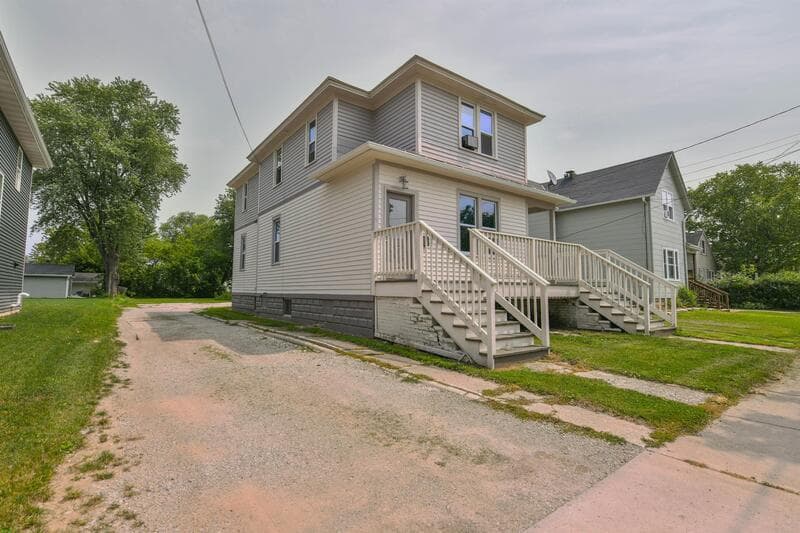 Green Bay Condo: 1217 Chicago Street