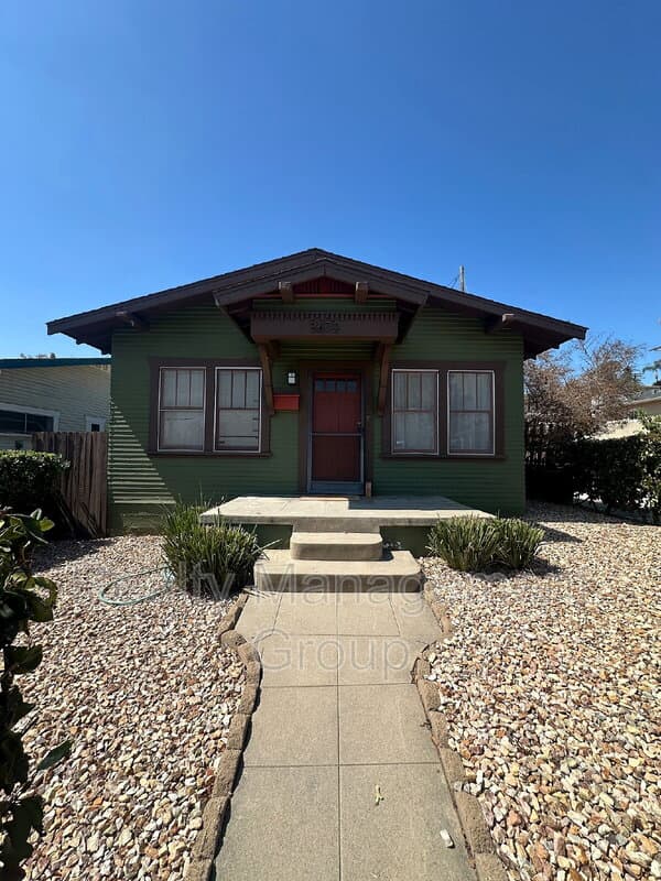 San Diego House: 3672 Florida Street
