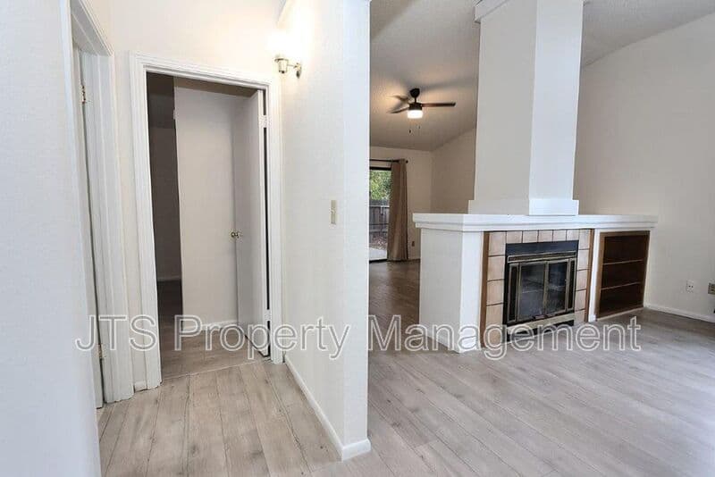 Sacramento House: 7400 Deltawind Drive