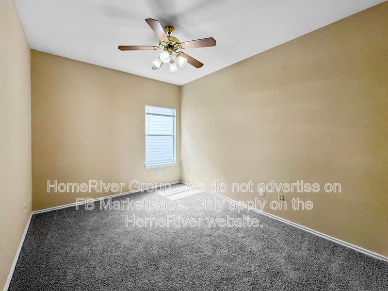 Manor House: 11502 Liberty St