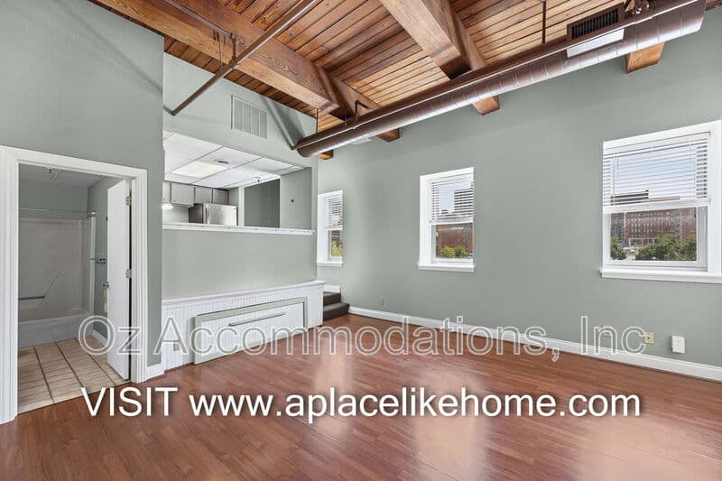 Kansas City Condo: 609 Central St
