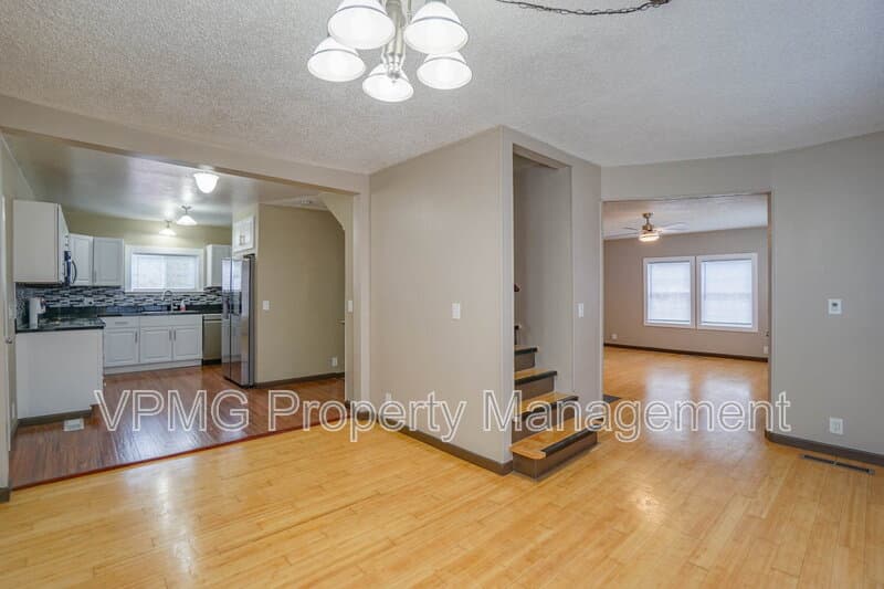 Vancouver House: 2901 Fruit Valley Rd