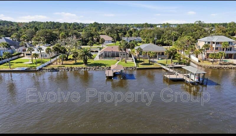 Flagler Beach House: 470 Lambert Ave.