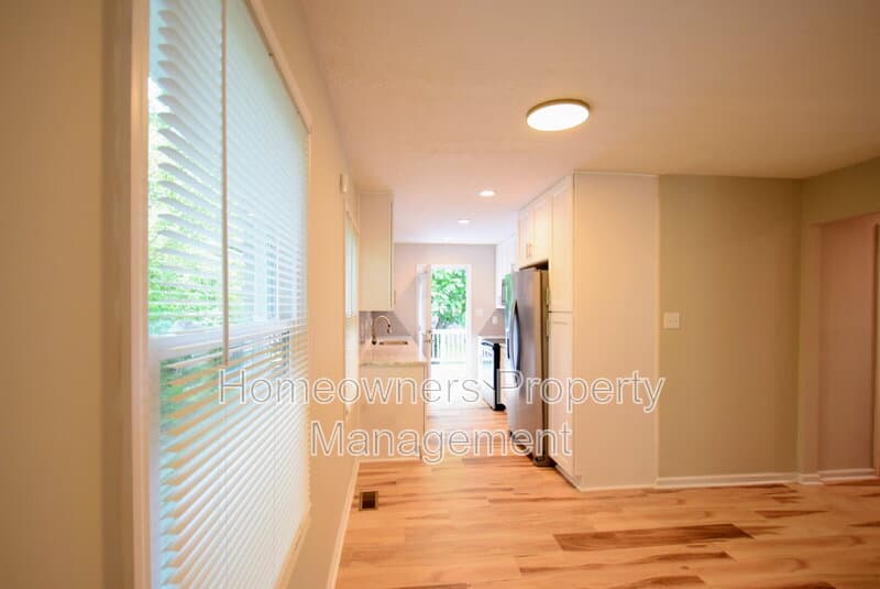 Fayetteville House: 4408 Chesterbrook Dr